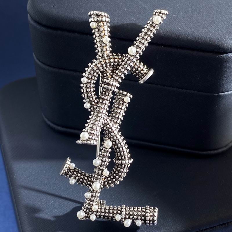 YSL Brooch 06yxs13